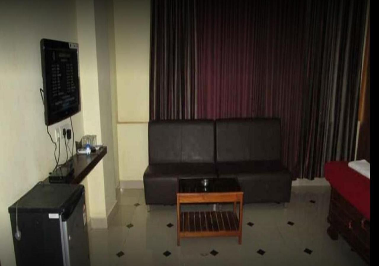 Sap Residency Hotel Tirupur Kültér fotó